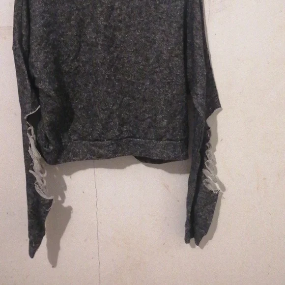 Top - Picture 2 of 2